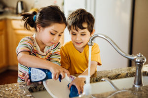 Find the latest advice about treating diarrhea in children